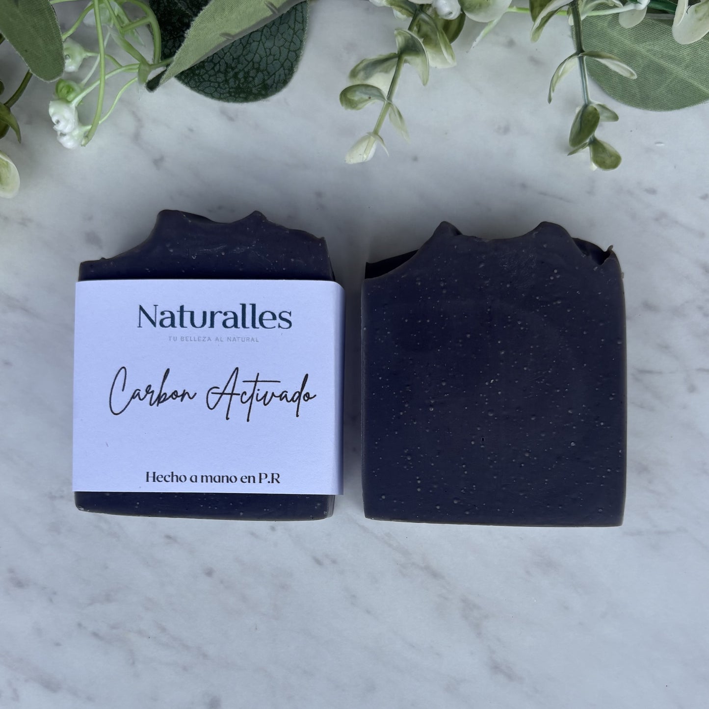 Jabón Artesanal de Carbón Activado, ideal para piel grasosa o con acne